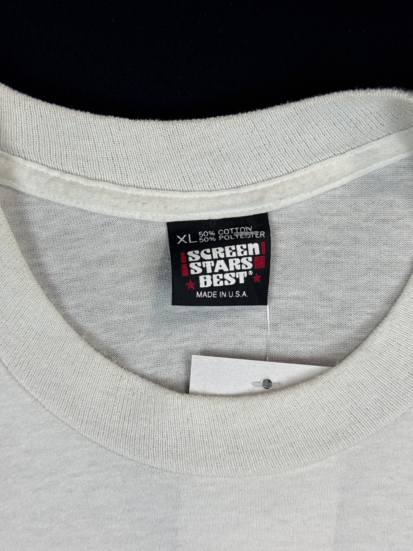 1990s Chicago Bulls 'Three-mendous!' Championship Graphic Tee (XL)