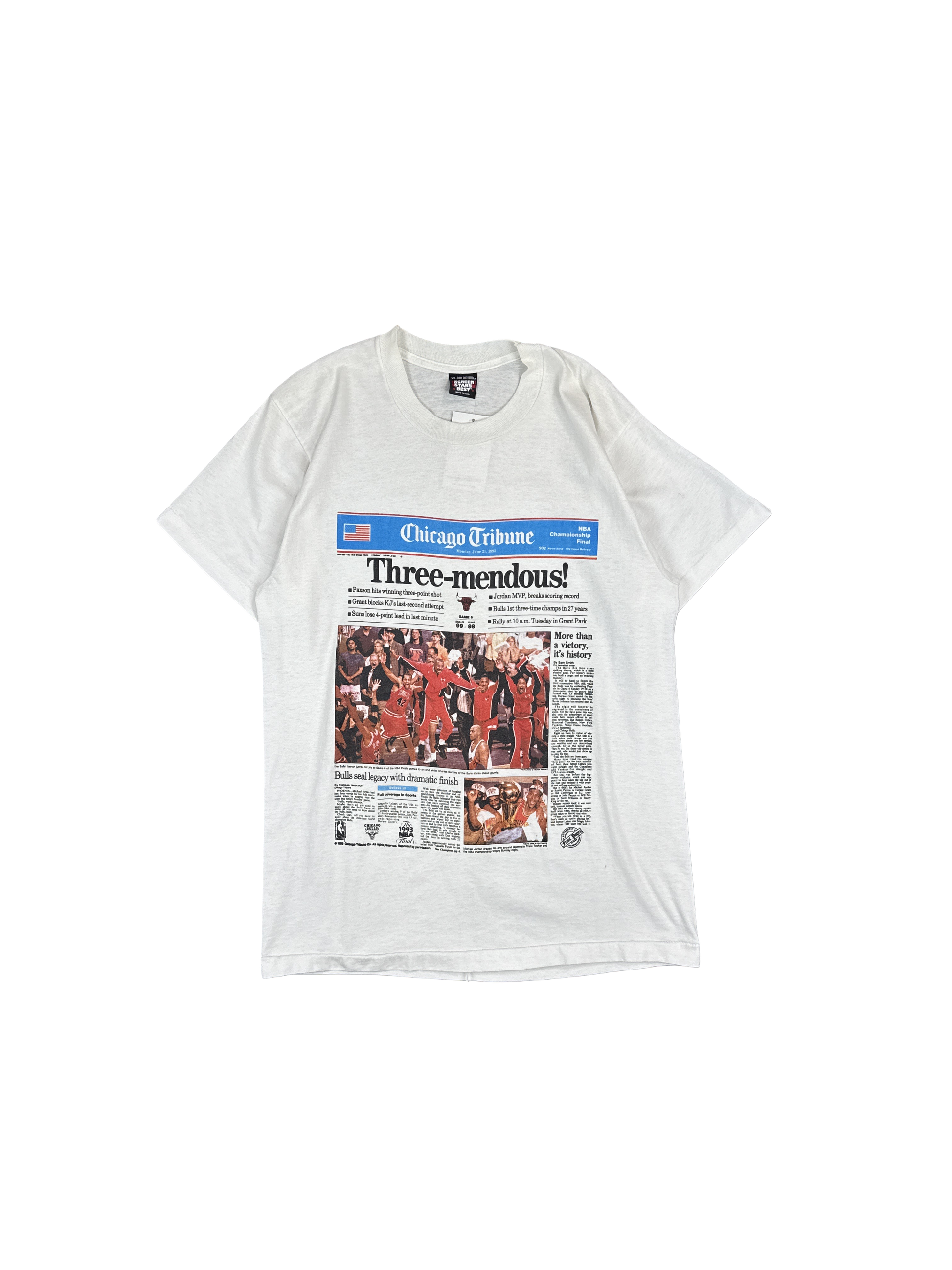 1990s Chicago Bulls 'Three-mendous!' Championship Graphic Tee (XL)